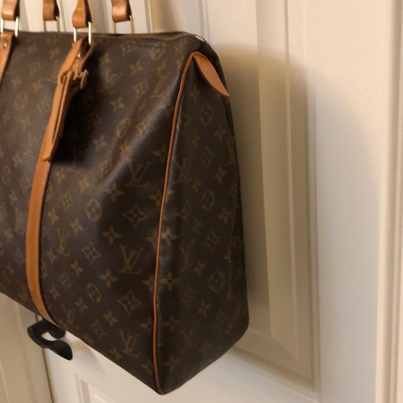 Louis Vuitton large bag. - Picture 3 of 7